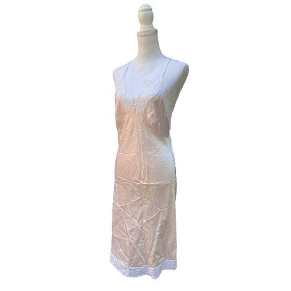 VINTAGE 1960s PINK CHEMISE SLIP NIGHTGOWN PETTICOAT LACE TRIM ITALIAN SIZE 4/38 - Picture 1 of 17